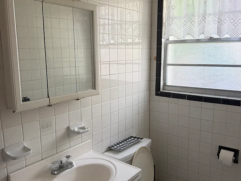 501 Frances Ter #E — Photo 14