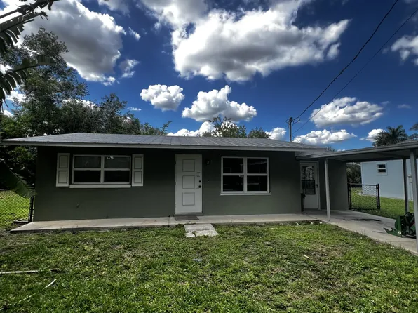 4145 Saums Dr, North Fort Myers, FL 33903