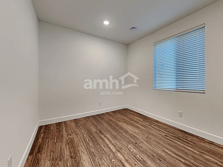 10074 Cathedral Spires Ave — Photo 13
