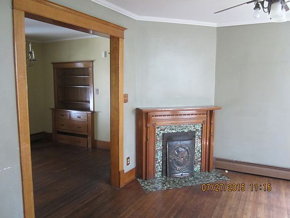 3rd image of 2537 Burr Oak Ave