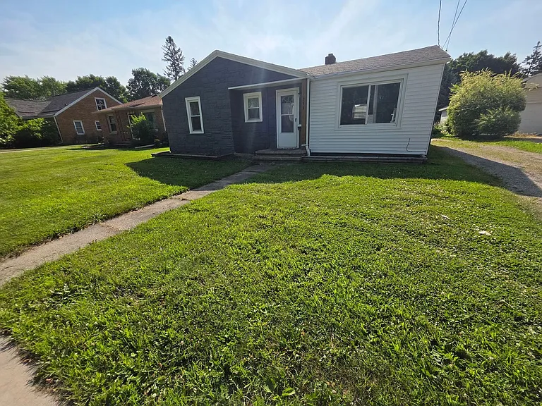 753 Appleton Rd — Photo 14