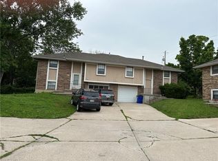 219 SW Pryor Rd, Lees Summit, MO 64081