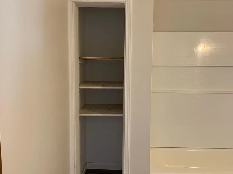 389 Richmond Ave #2D — Photo 6