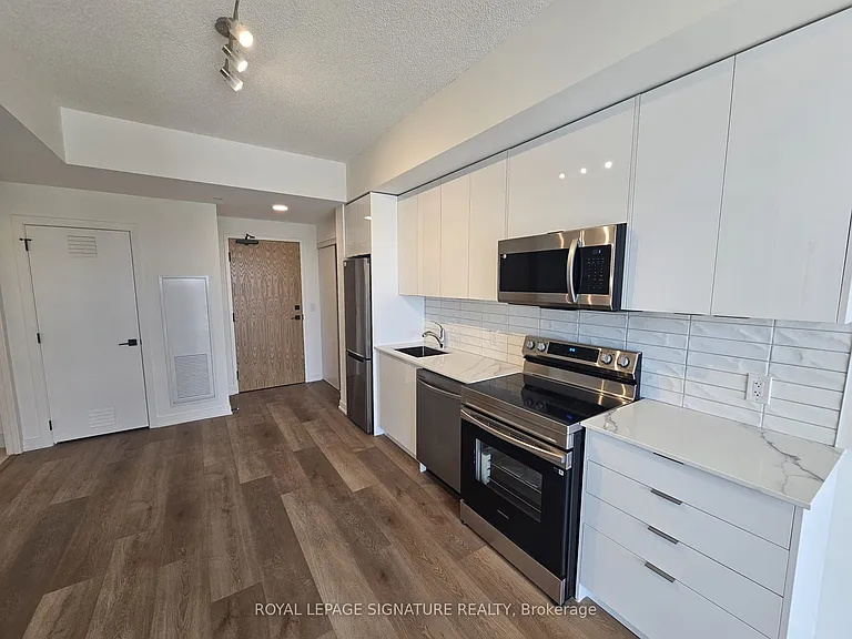 33 Erie Ave #614 — Photo 8