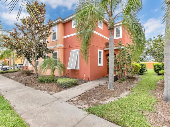 920 Las Fuentes Dr, Kissimmee, FL 34746