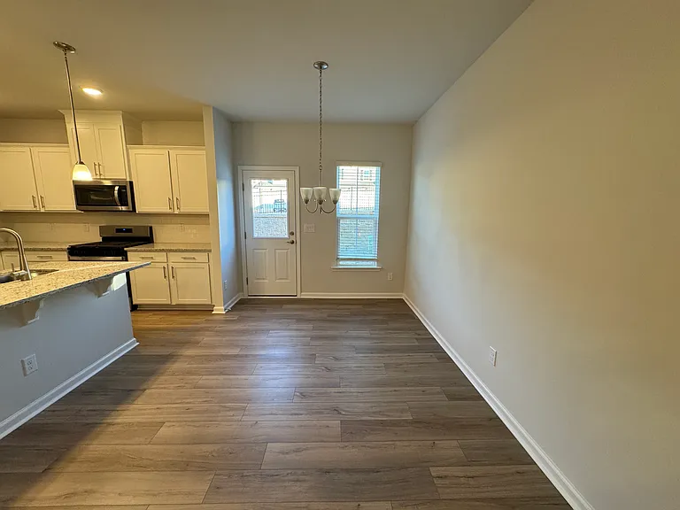 202 Broomside Ave — Photo 6