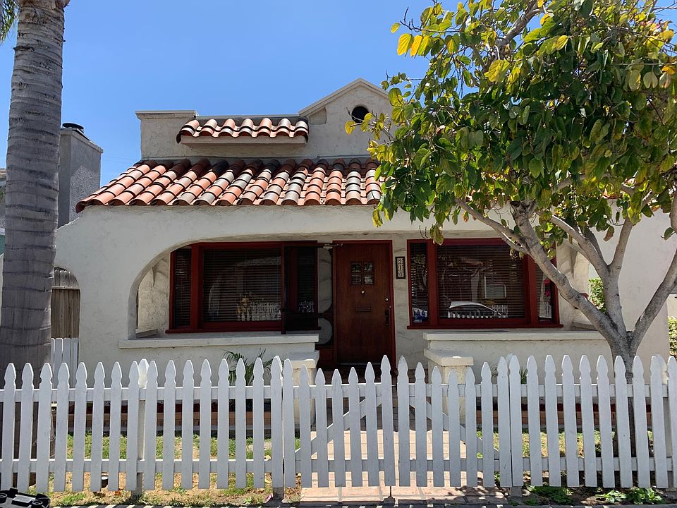 1st image of 210 Nieto Ave
