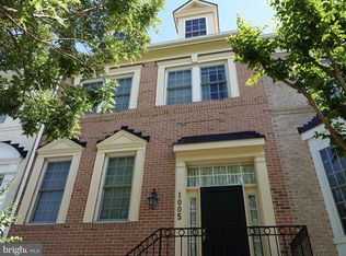 1005 Crestfield Dr, Rockville, MD 20850