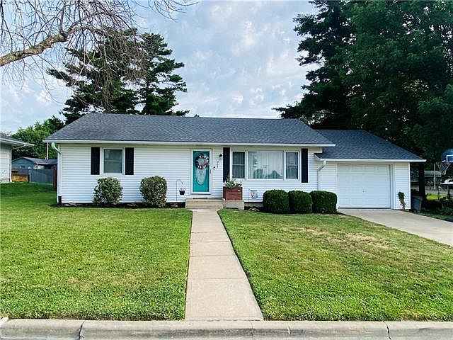 1st image of 702 W 31st St