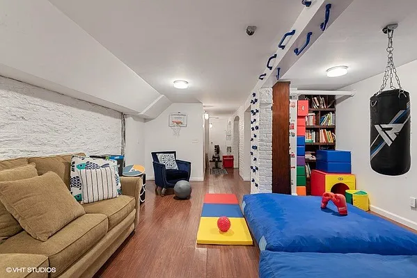 Rented by Vesta New York LLC | media 22