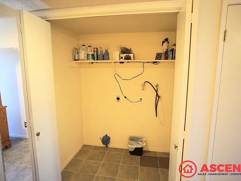 4600 Beechwood St #44 — Photo 5