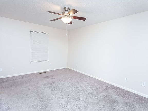 5th image of 119 Fern Dr SE