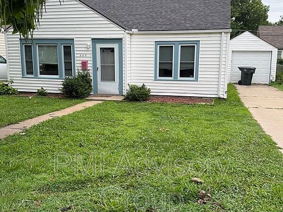 2nd image of 608 SW Medford Ave