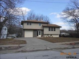 4811 Terrace Dr, Omaha, NE 68134