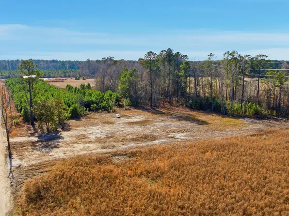 1445 Victory Ln, Scranton, SC 29591