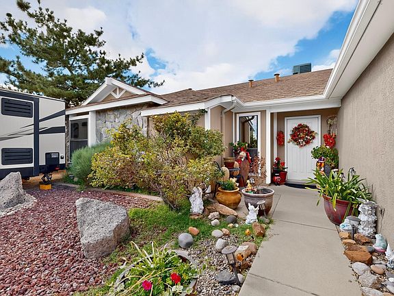 4th image of 5135 Gaviota NW