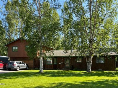 23234 Northwoods Dr, Chugiak, AK, 99567