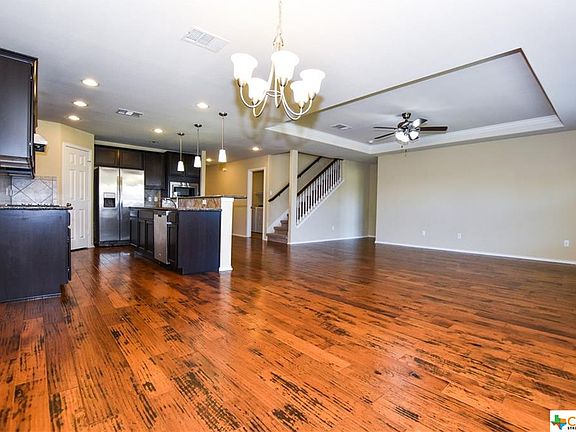 5th image of 1309 Daffodil Dr