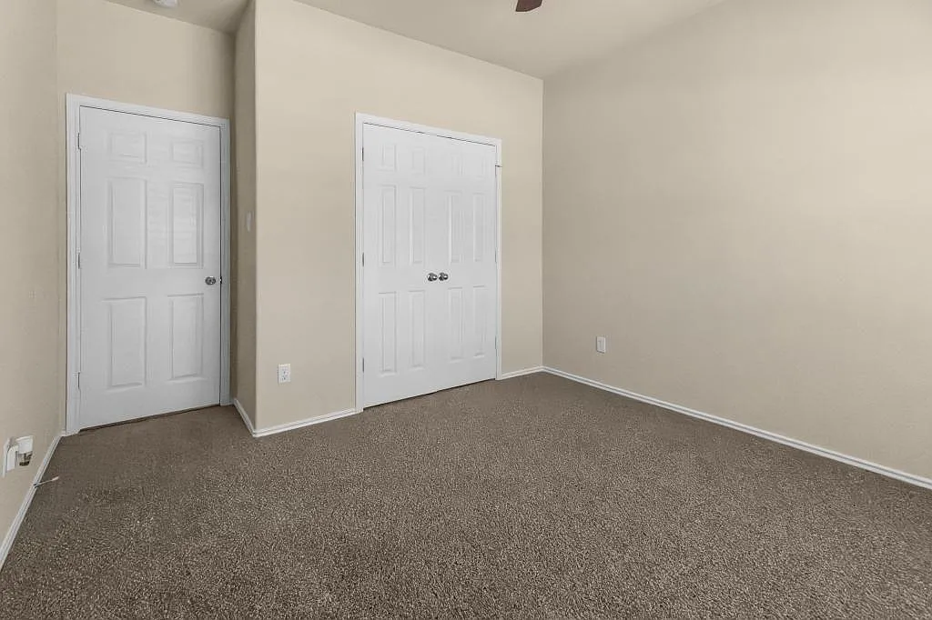 9600 Rogano CT — Photo 2