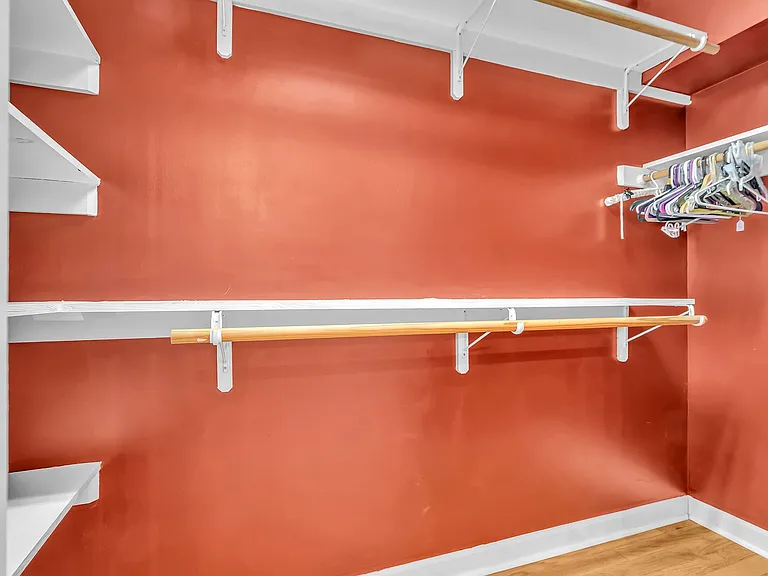 403 Arabian Ln — Photo 34