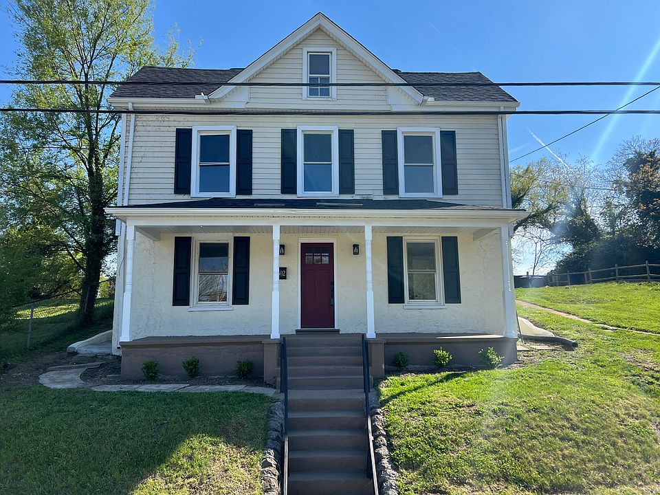 1st image of 602 Rutherford Ave NW