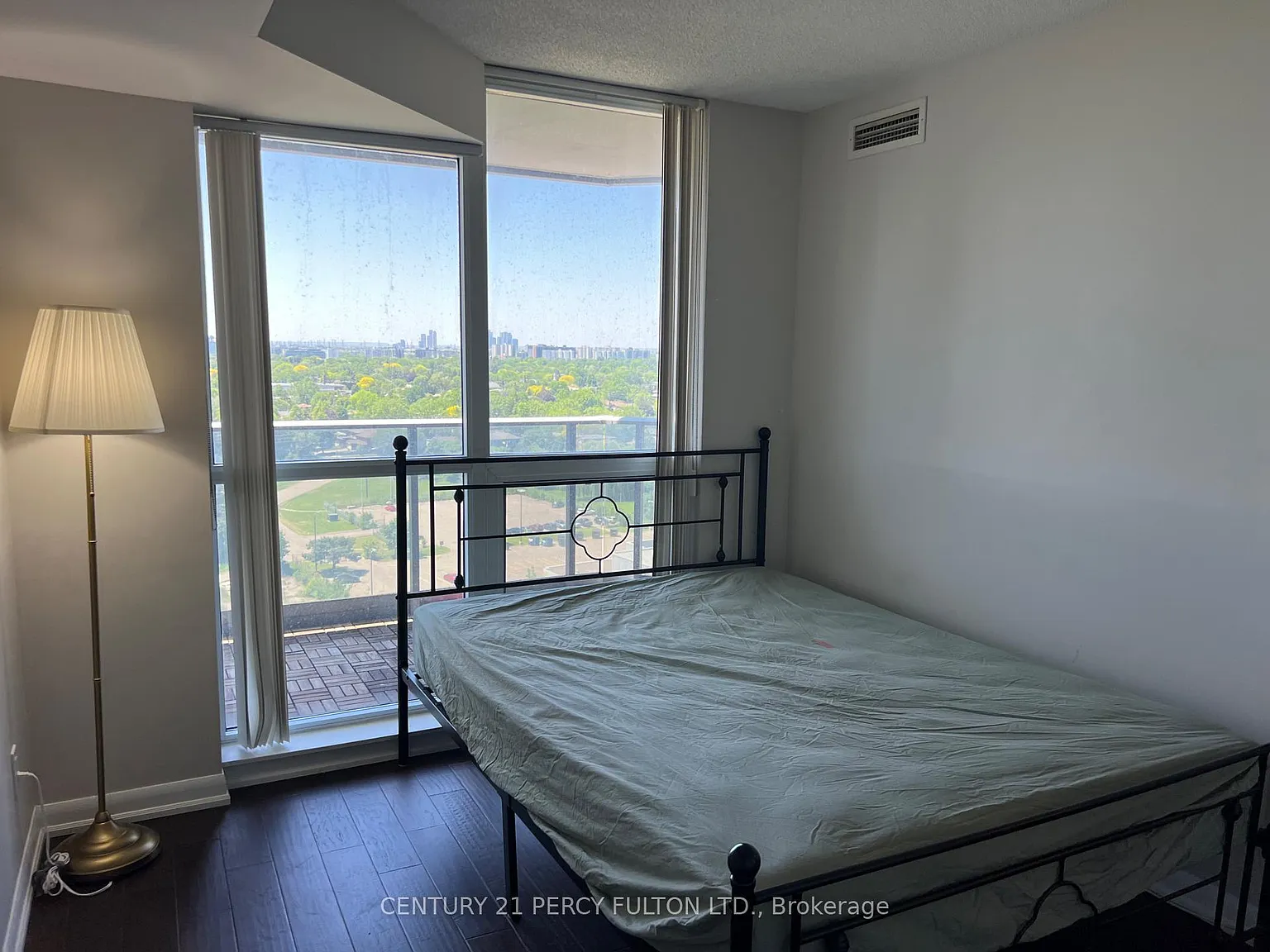 2 bed, $2,700 — Photo 4