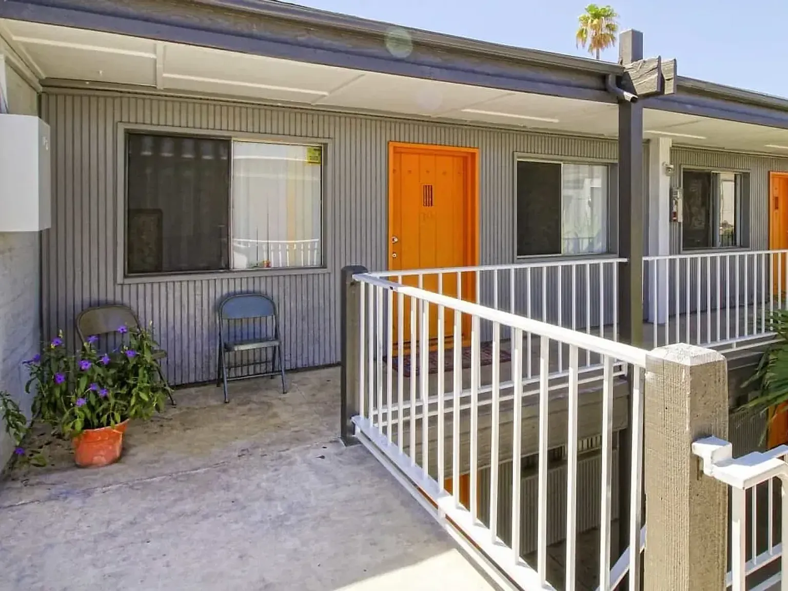 Canyon Club Apartments — Photo 3