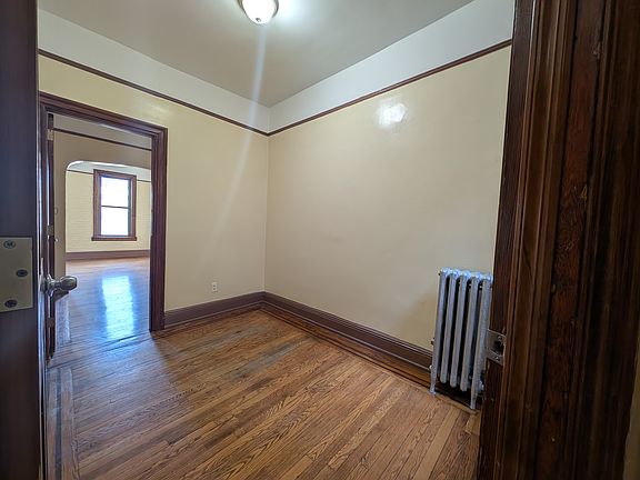 5th image of 488 Kosciuszko St APT 3L