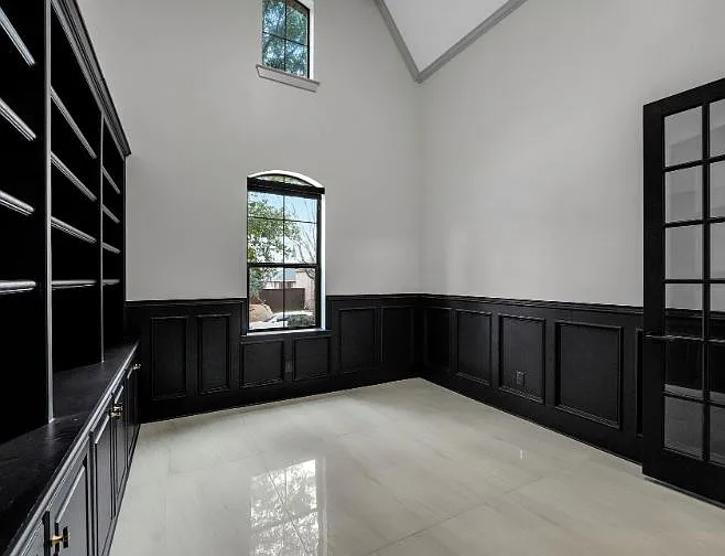 1256 Timber Ln — Photo 9