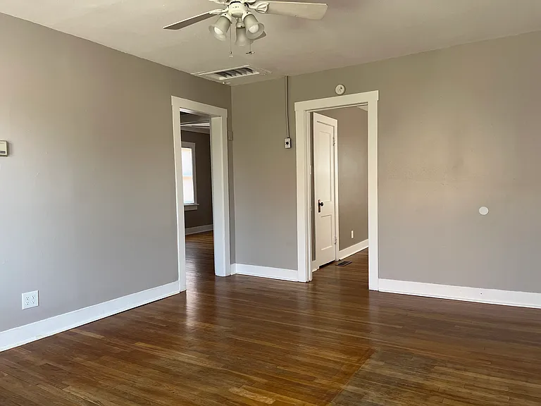 406 Princeton Dr SE — Photo 12