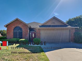 8848 Mystic Trl, Fort Worth, TX 76118