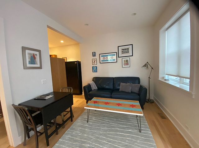 1st image of 1026 N Wolcott Ave #1F