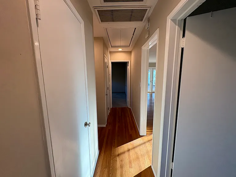 Cottage Ave — Photo 18