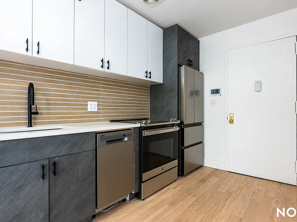 98 Moore St #3E