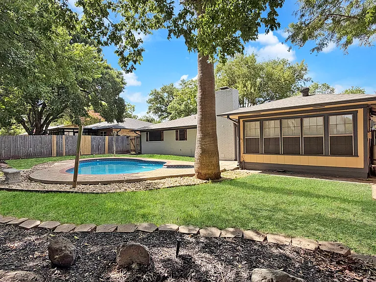 4106 Ermine Trl — Photo 22