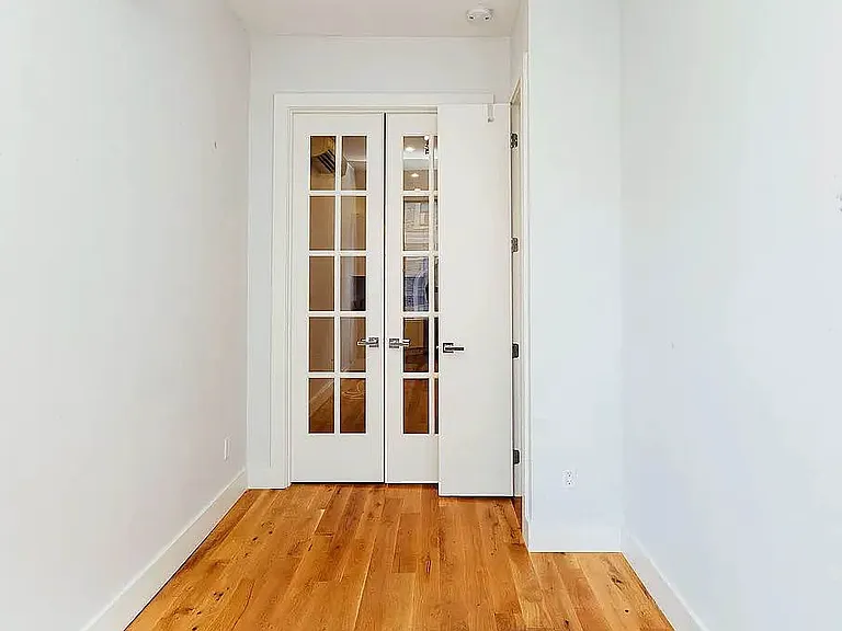 182 Suydam St #2R — Photo 7
