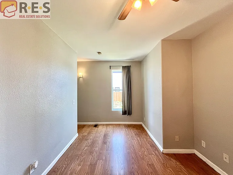 4420 Pennsylvania St — Photo 9