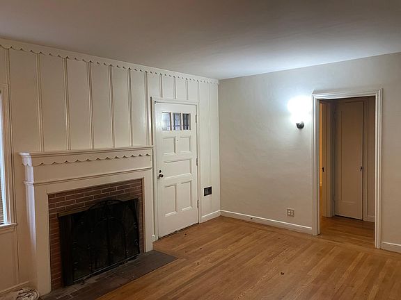 2nd image of 1725 H St #6