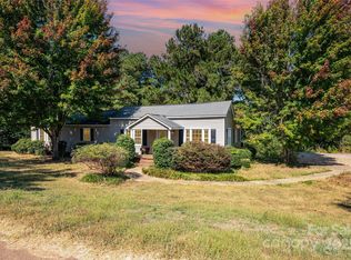4562 Foster Blackmon Dr, Heath Springs, SC 29058