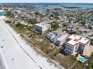 12274 1st St W APT 5, Treasure Island, FL 33706