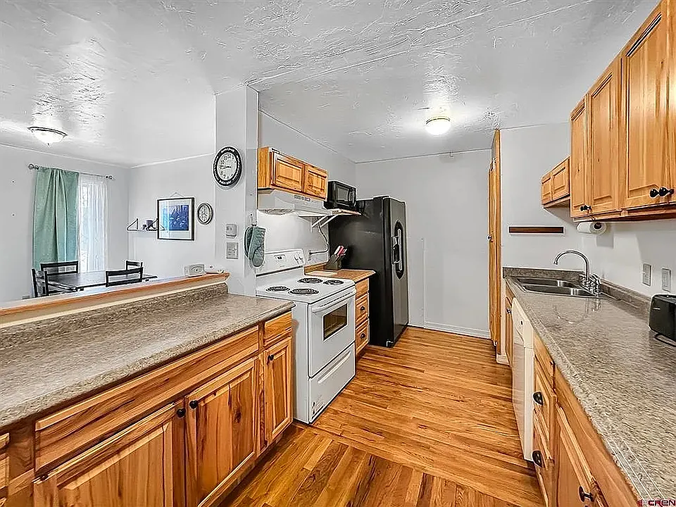 201 Box Elder Ave #3
