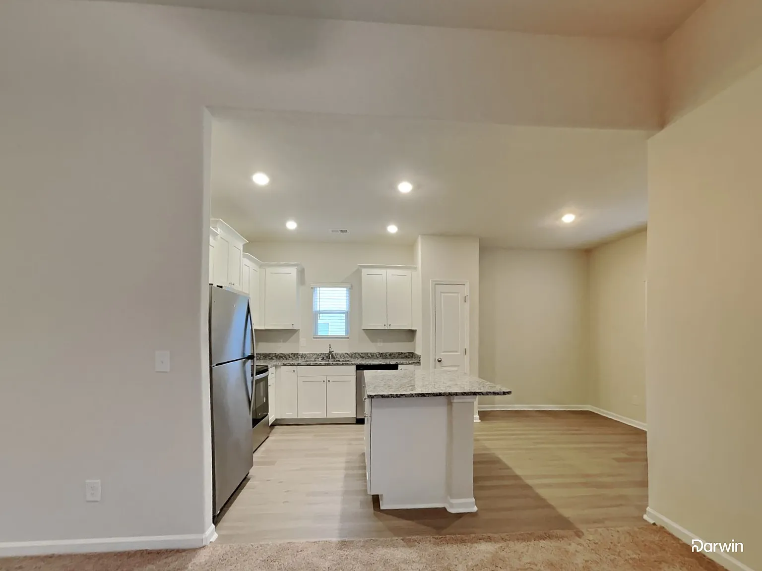 3 bed, 2.0 bath, 1316 sqft, $1,695 — Photo 4