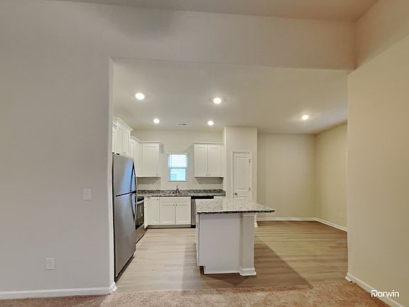 4th image of 114 New Villas St