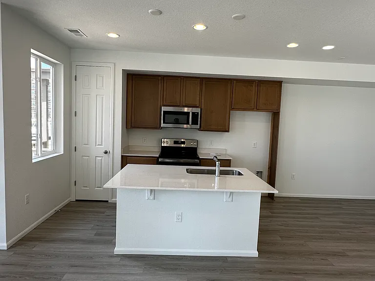 21101 E 67th Ave — Photo 9