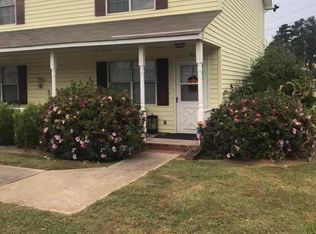 102 Country Village Ct, Greenwood, SC 29649