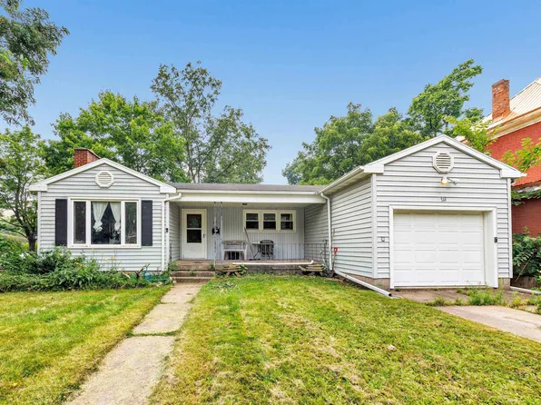 12 E 14th St, Clintonville, WI 54929