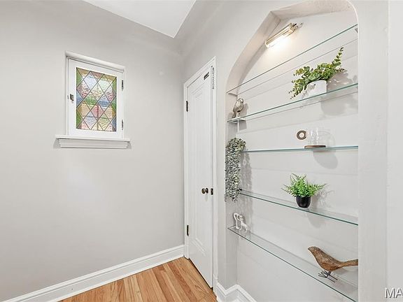 5th image of 4939 Lisette Ave