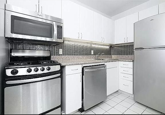 5th image of 460 W 20th St APT 7E