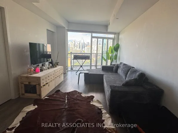 30 Ordnance St #1009, Toronto, ON M6K 1A2