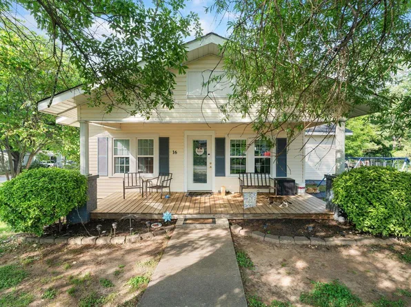 16 Collins Ave, Inman, SC 29349